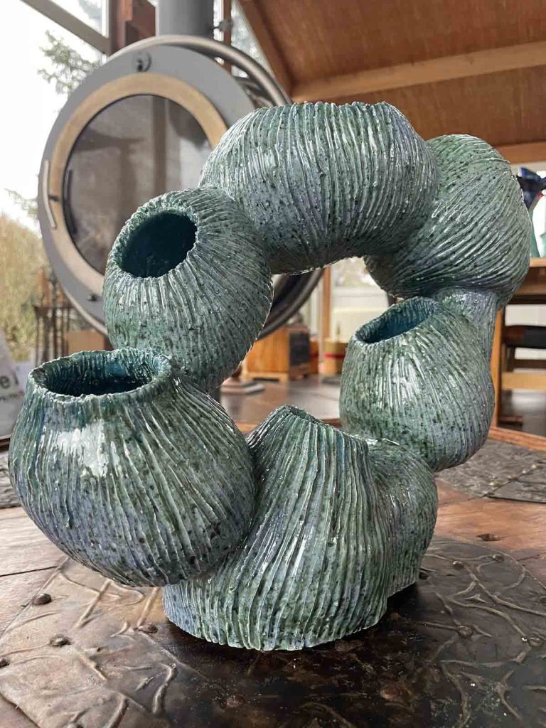 Réalisation de Nathalie Vernerie. Artiste céramiste d'Indre-et-Loire.